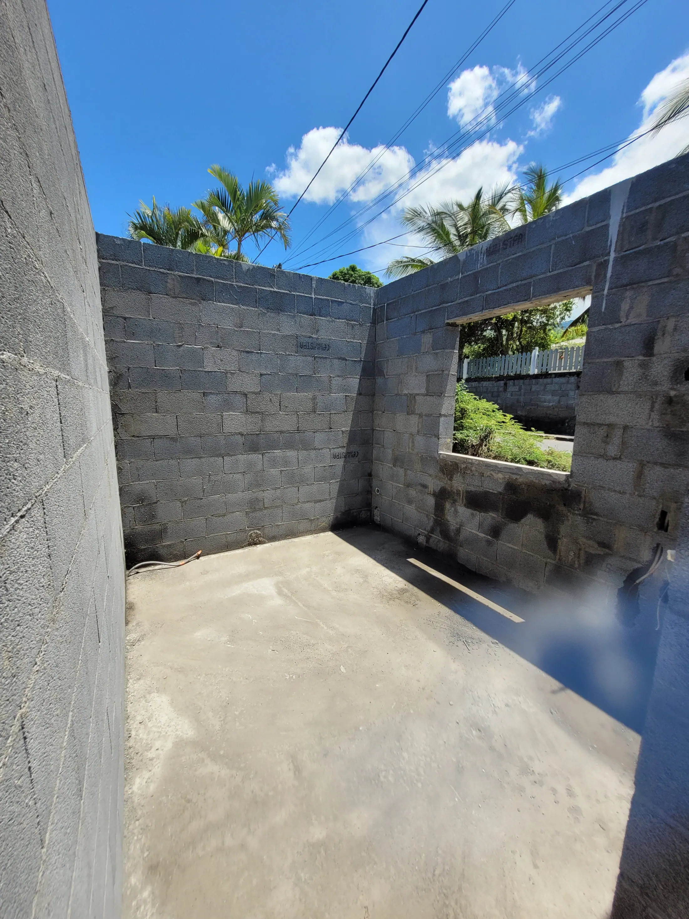 Pièce en maçonnerie sur chantier de villa