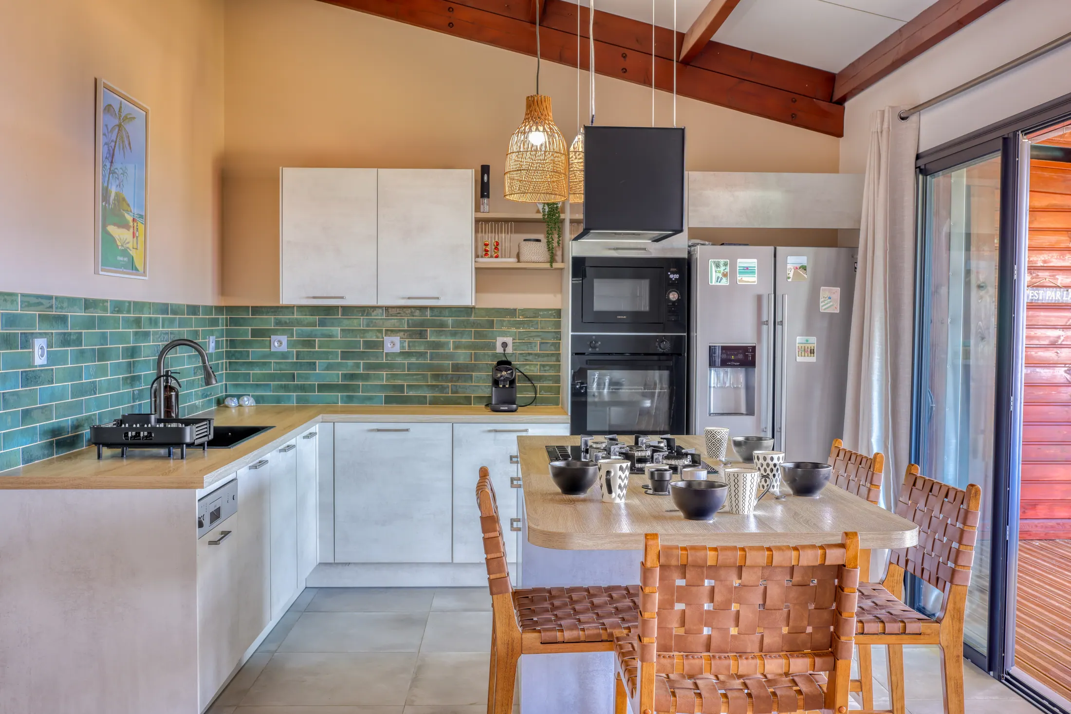 Cuisine rénovée de la Villa Petite Anse